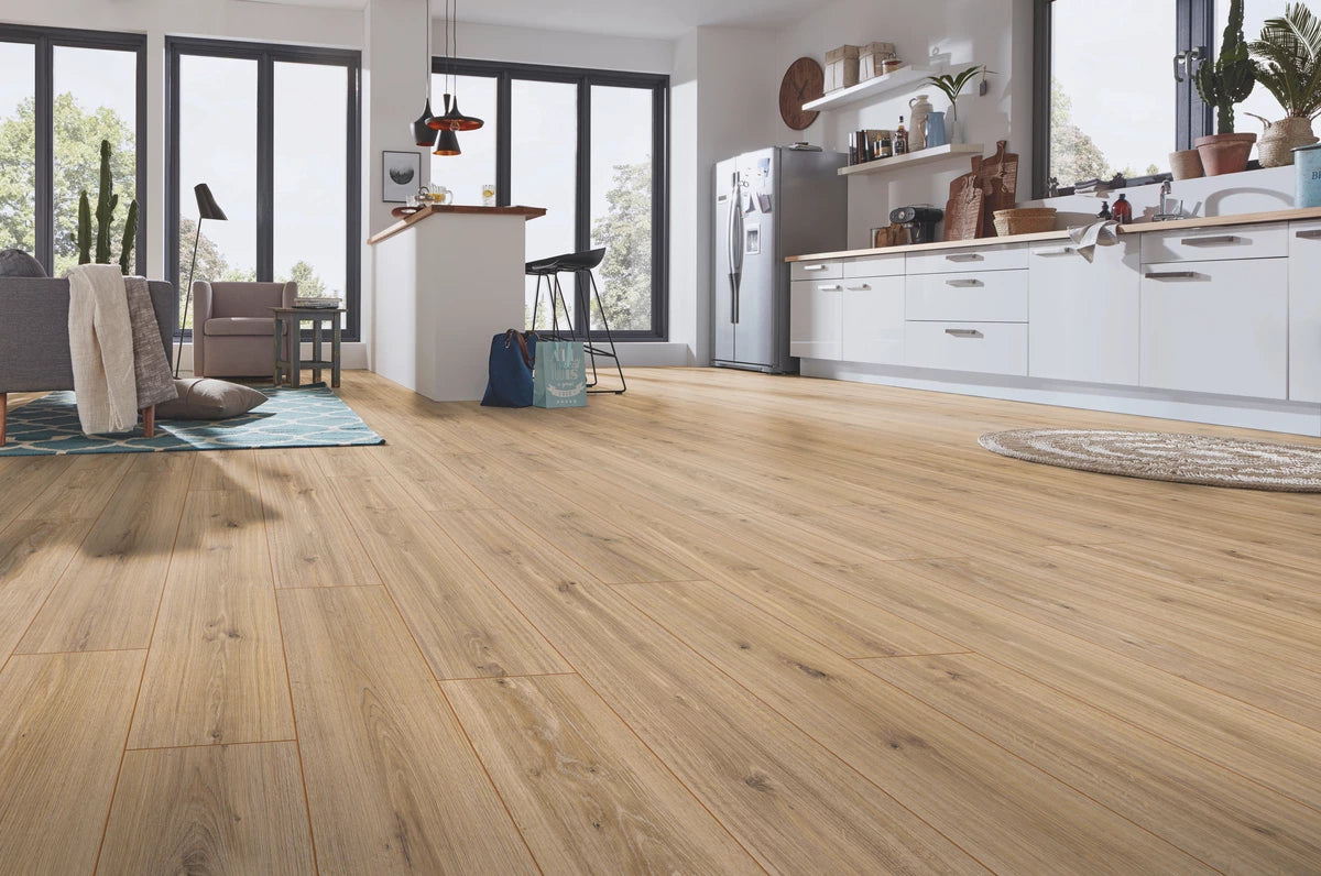 Kronotex Robusto 3073 (Phalsbourg Oak)